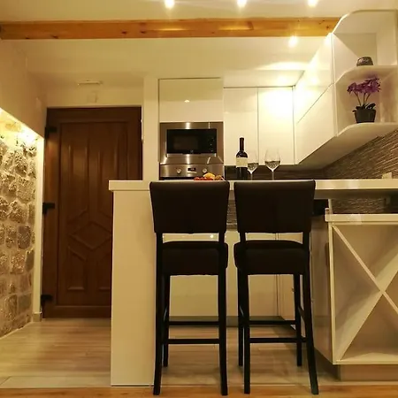 Romantic Old Town Apartman