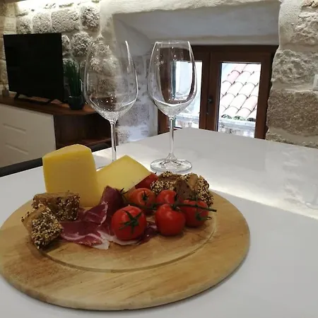 Romantic Old Town Apartment *